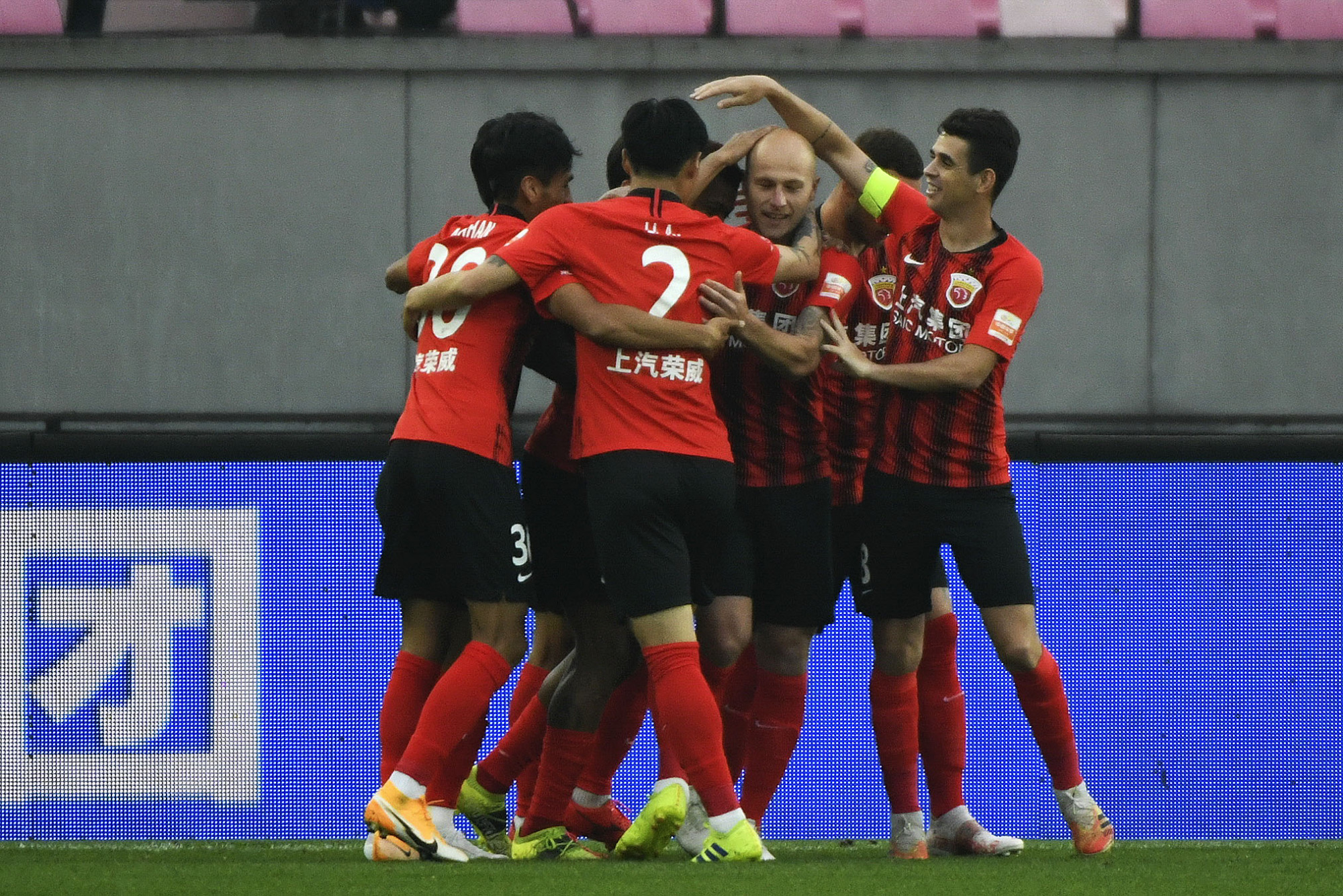 关于夺冠行动全力展开，强对抗看点十足的信息