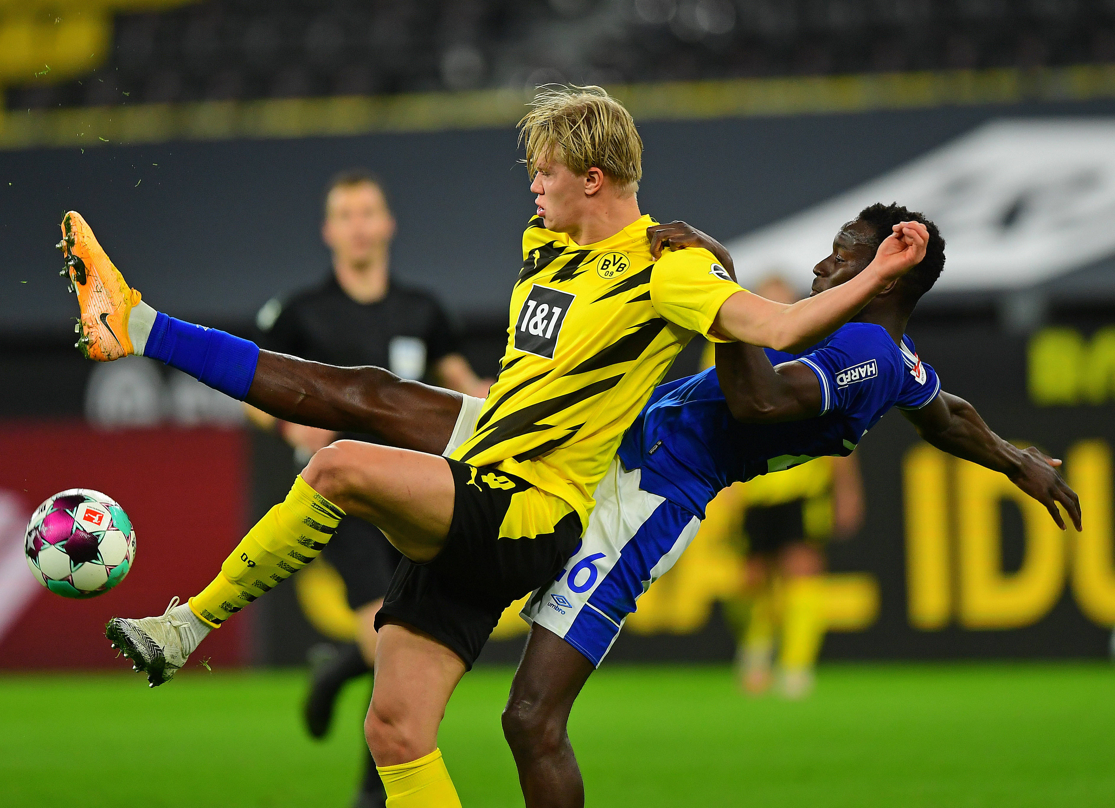 沙尔克客场挫败,德甲保级形势雪上加霜的简单介绍 沙尔克客场挫败,德甲保级形势雪上加霜的简单介绍