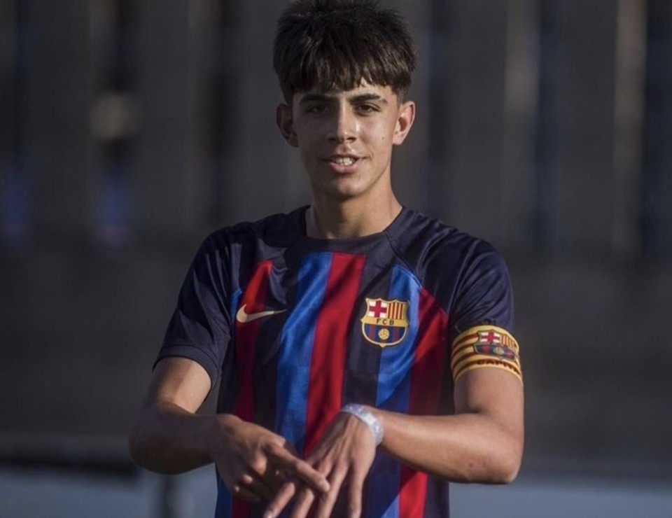 皇家马德里迎战巴塞罗那:贝尔性感特写开场 皇家马德里迎战巴塞罗那:贝尔性感特写开场