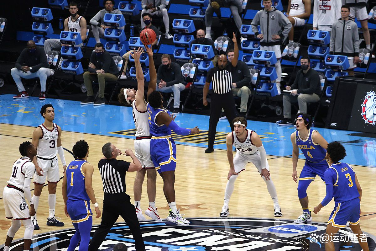 快船新秀在比赛中大放异彩，助球队取得宝贵胜利的简单介绍