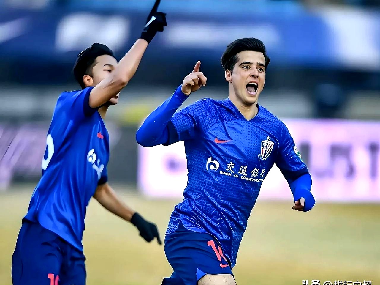 申花大胜鲁能，一步之遥冲前八改为申花击败鲁能，离前八名仅一步之遥的简单介绍