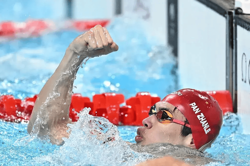 关于游泳男子自由泳半决赛:澳大利亚选手游出最快一泳的信息 关于游泳男子自由泳半决赛:澳大利亚选手游出最快一泳的信息