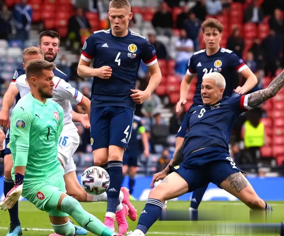 意大利备战欧洲杯，教练组提前调整战术布局