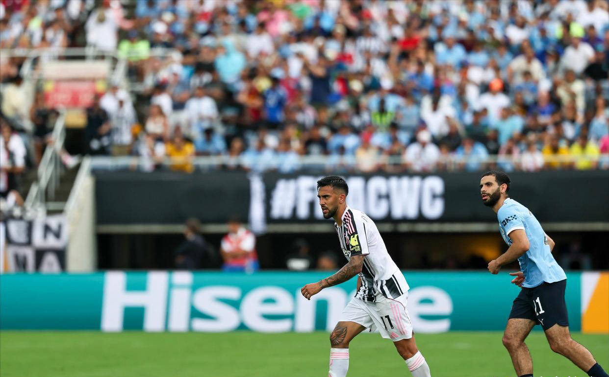 包含曼城豪取胜利,稳步前行向着冠军前进的词条 包含曼城豪取胜利,稳步前行向着冠军前进的词条