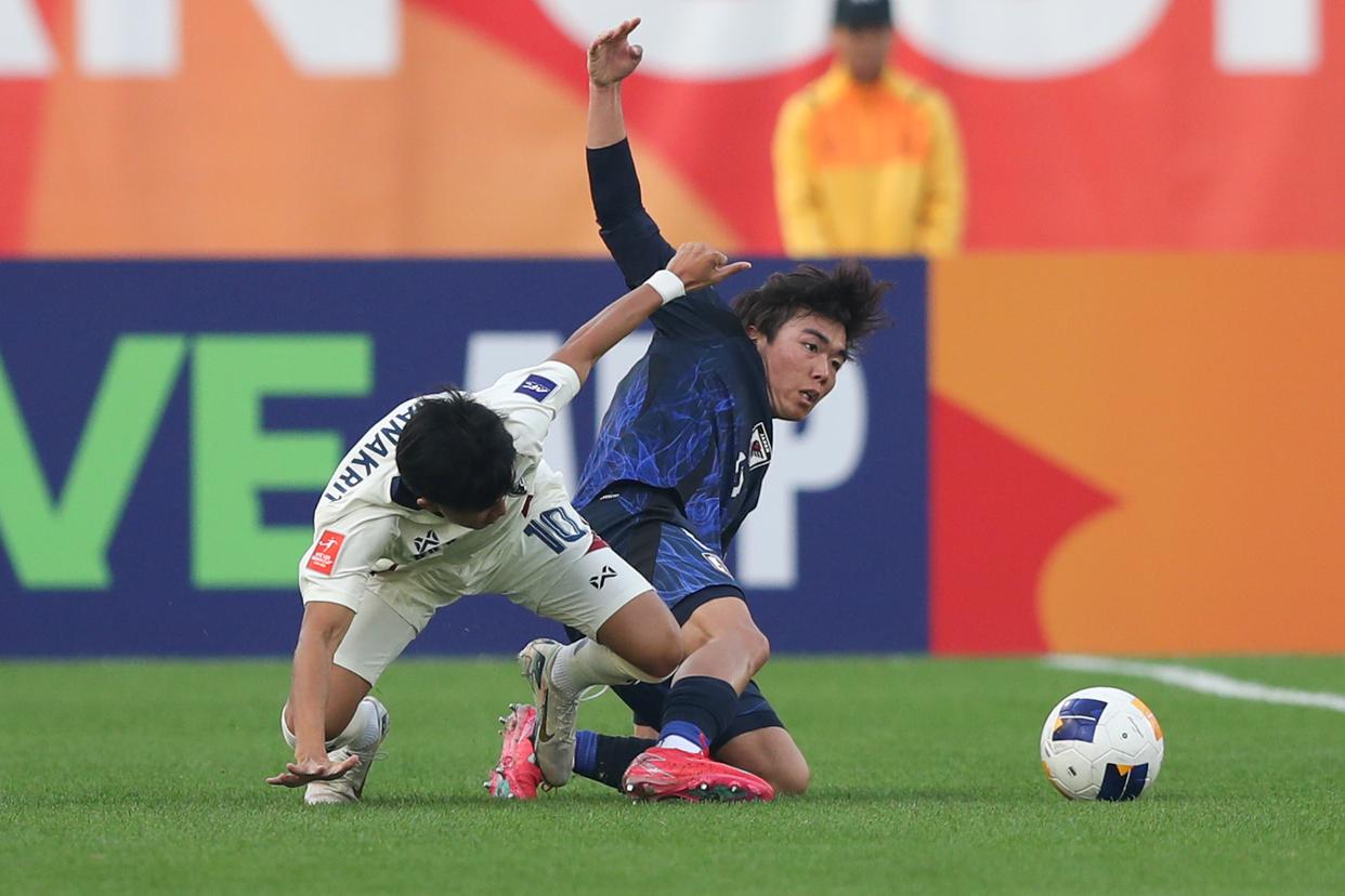 包含东南亚球员备战国内联赛，展示技艺的词条