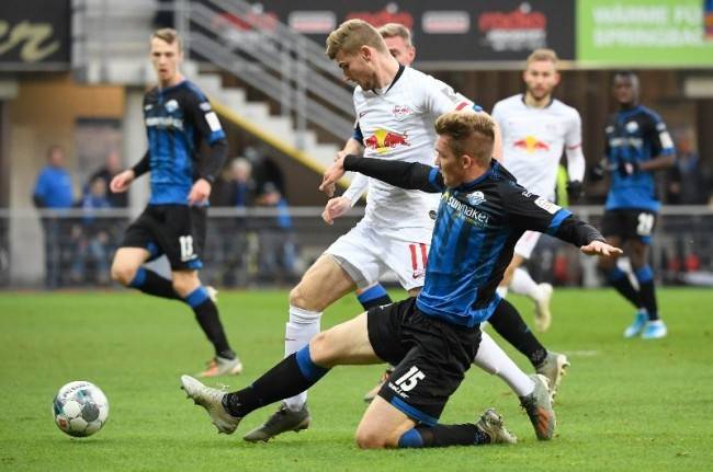 关于纽伦堡全队表现低迷，陷入困境的信息