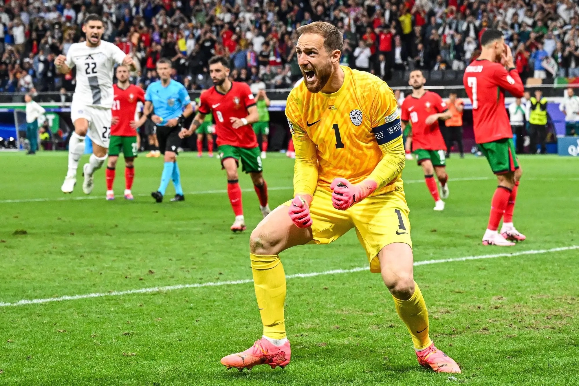 包含斯洛文尼亚扫除障碍，欧洲杯夺冠几率大增的词条