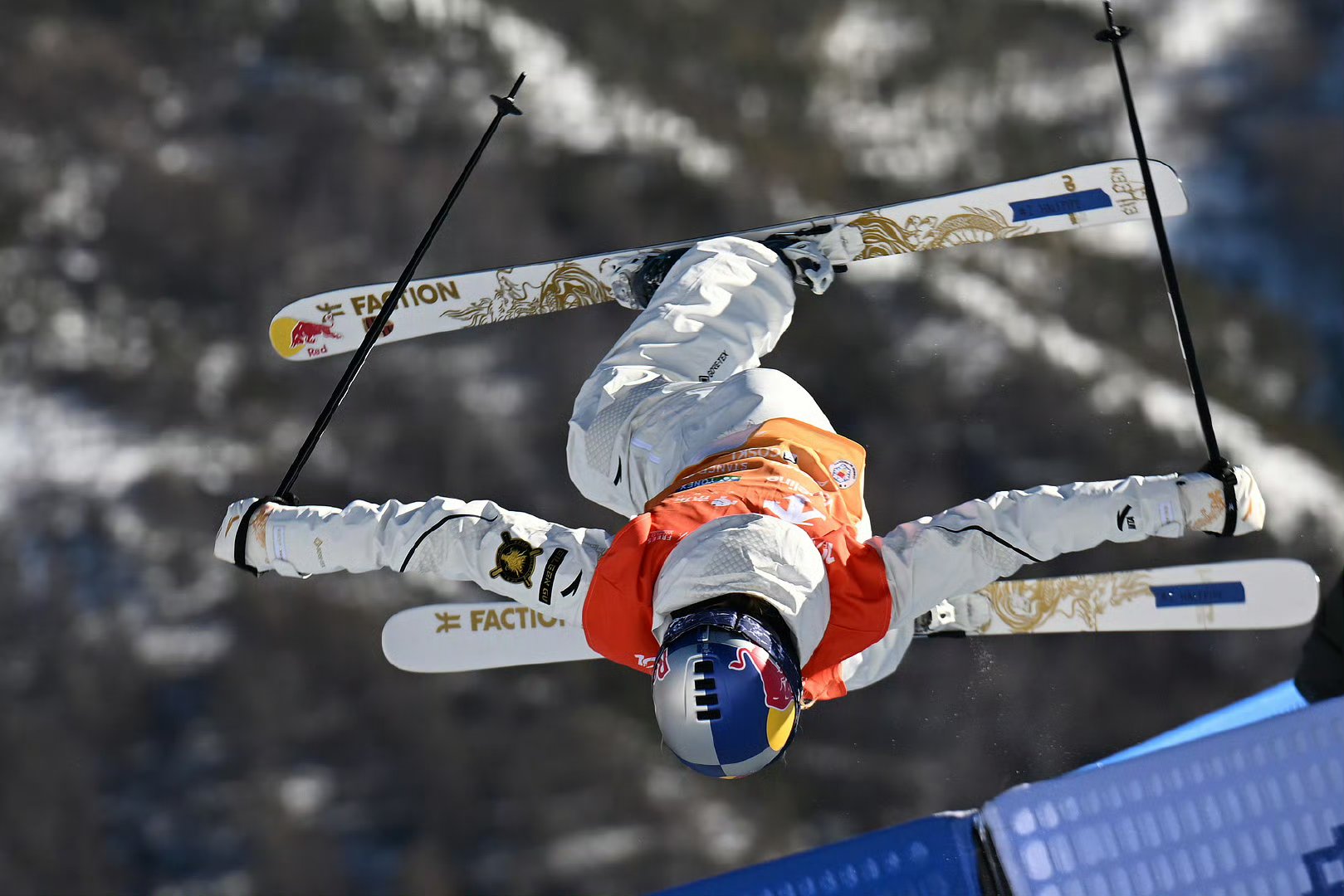 比赛成绩屡创新高震撼世界观众