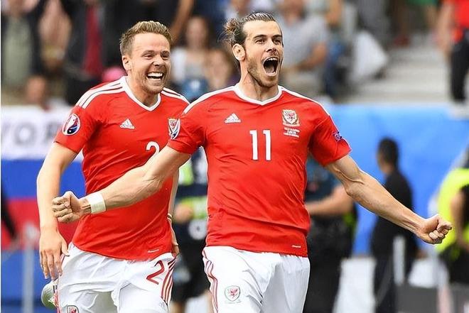 包含威尔士队突围奋力！团结一心，打开晋级之路的词条