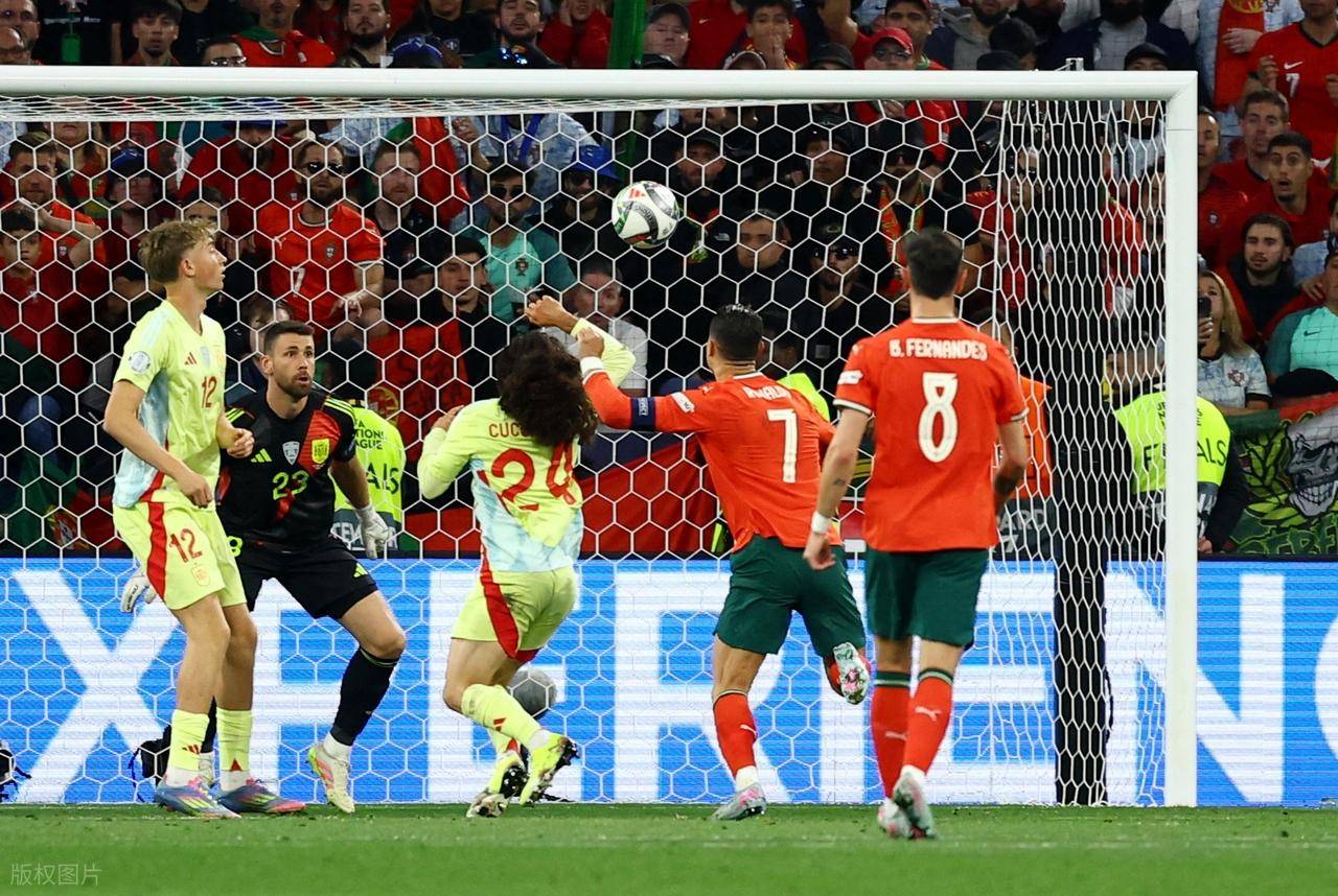 国足在欧冠中不敌葡萄牙,引发热议 国足在欧冠中不敌葡萄牙,引发热议