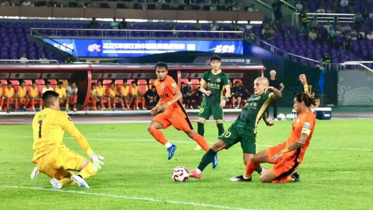 上港国安激战惊险赢球积分榜冲向前列的简单介绍