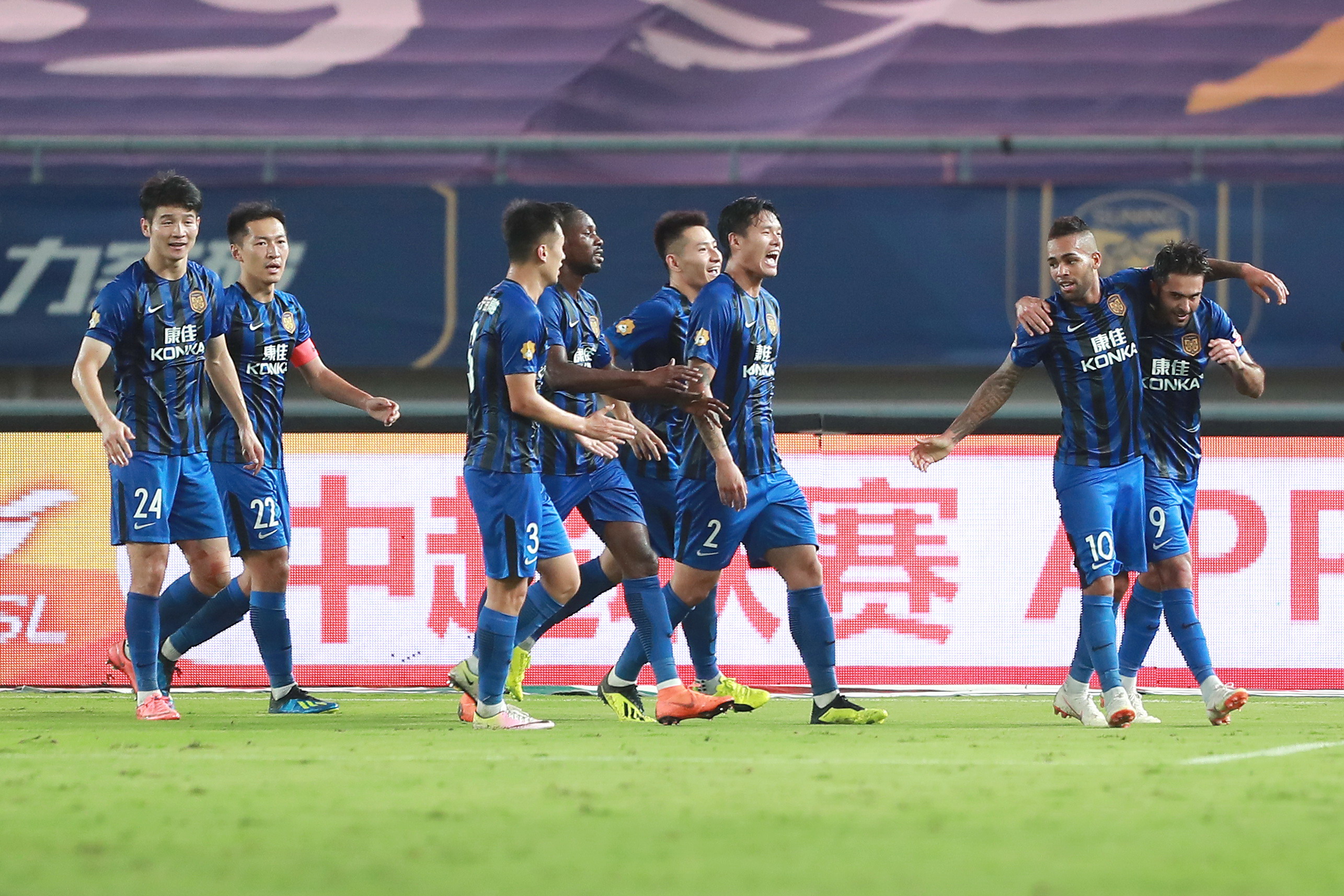 关于广州恒大主场乌龙球负山东鲁能上半程收官惨遭连败的信息