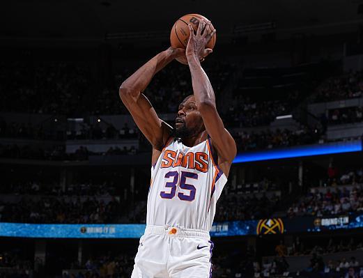 意大利男篮横扫掘金，布克绝境逆转