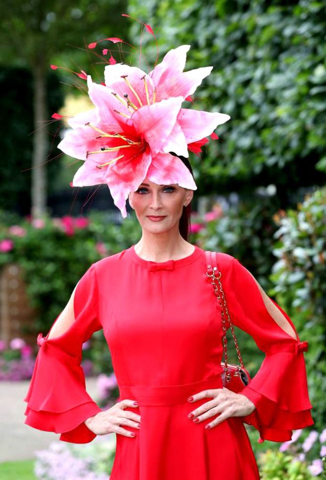 英国乒乓球队险胜韩国乒乓球队，奥恰洛夫完成帽子戏法的简单介绍