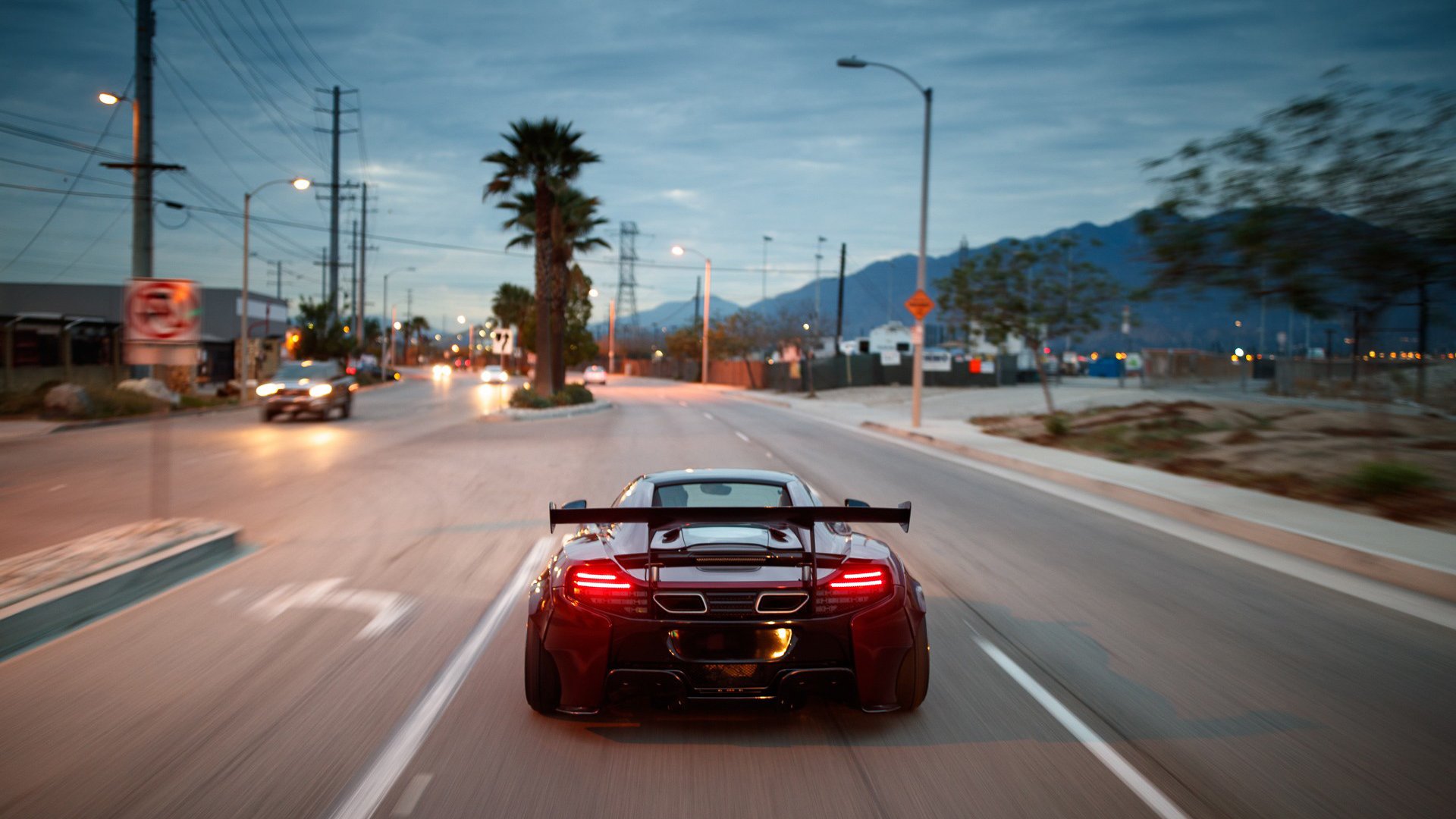 凯恩实力证自我,伊朗末节带走罗马,绿茵场上的英雄与逆袭