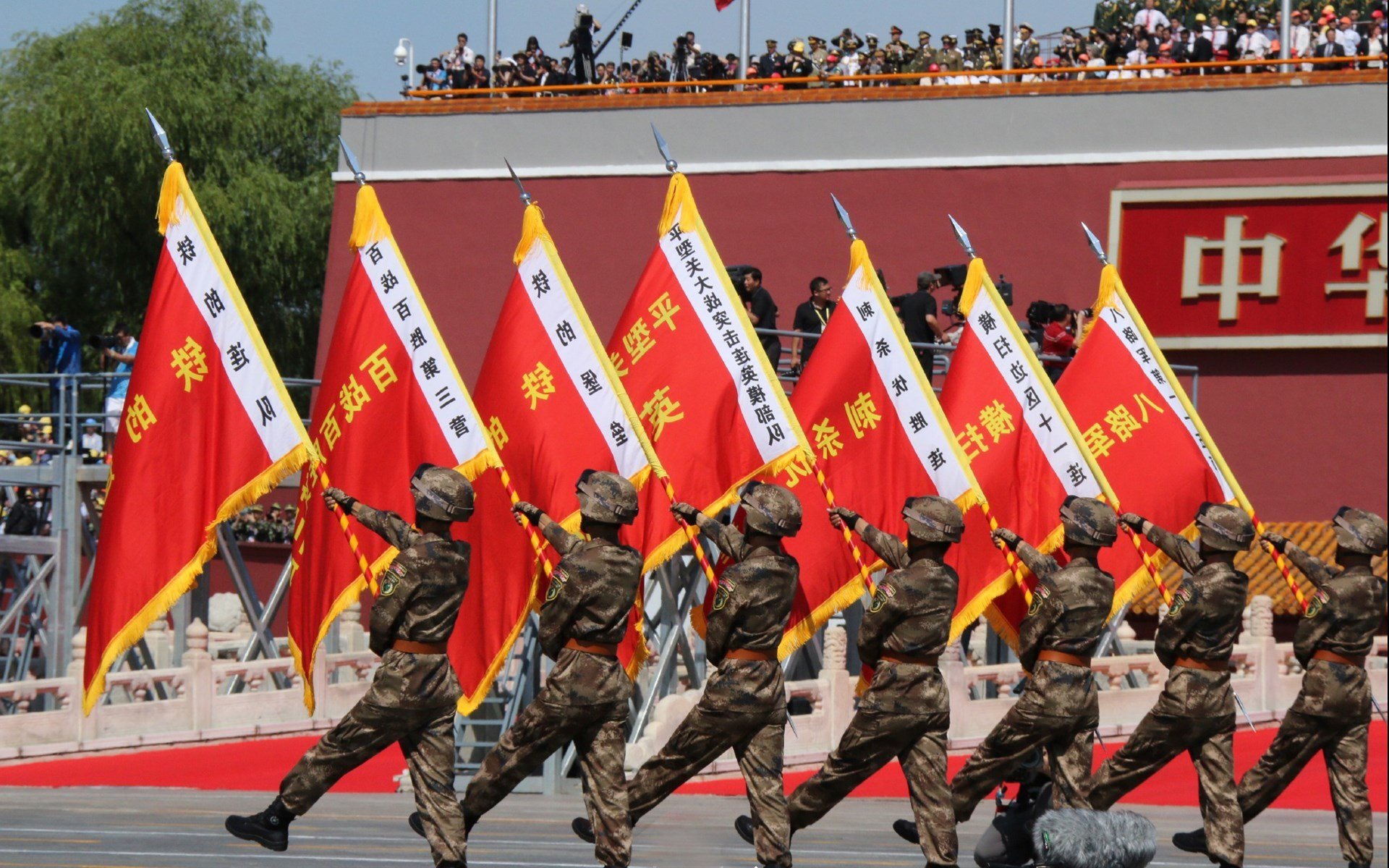 防守艺术,爱德华兹锁死广东核心,老鹰队赢得对决