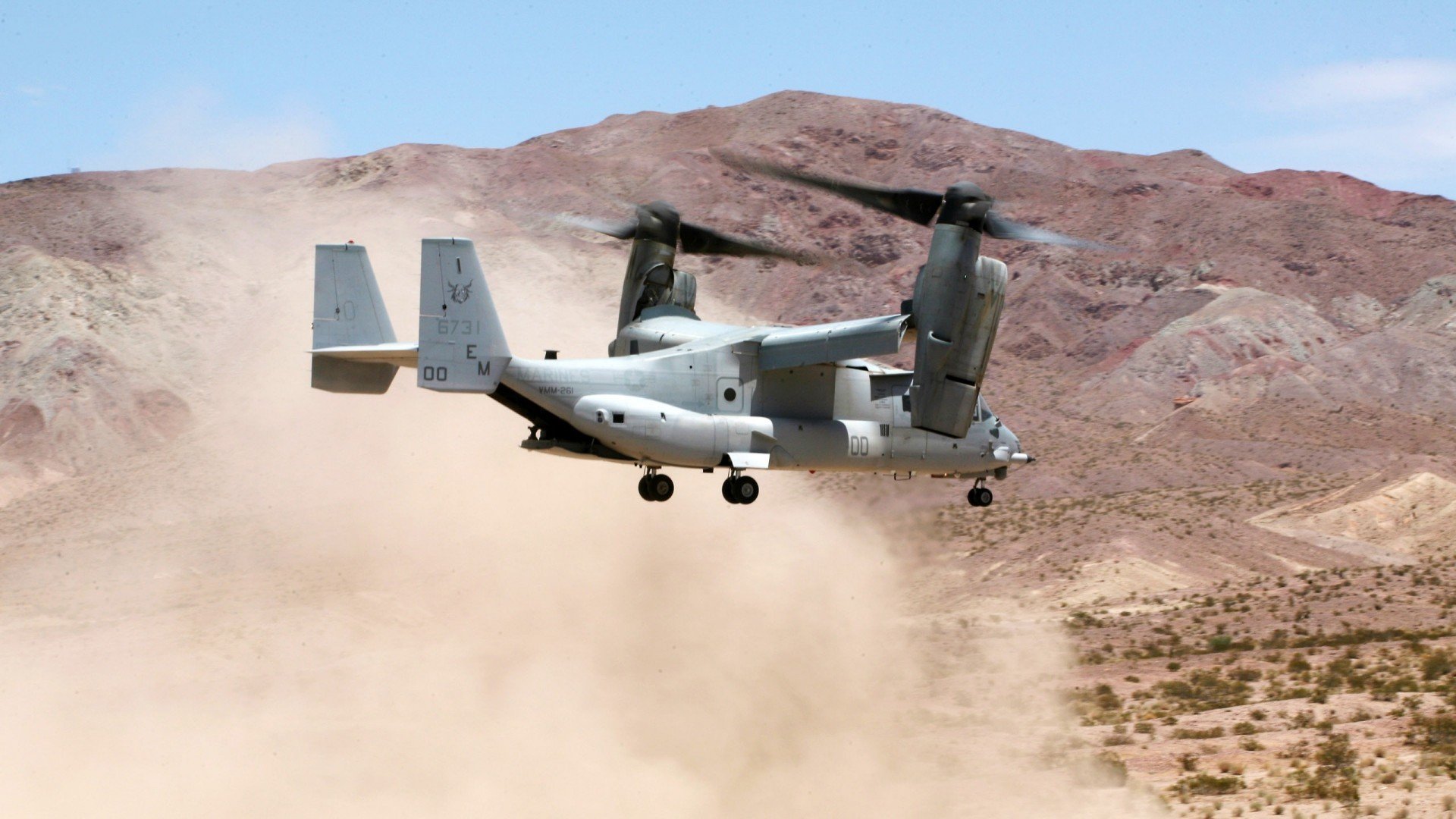 冰与火之歌，从雄鹿铁蹄到爱德华兹魔术，两种统治力点燃体育夏夜