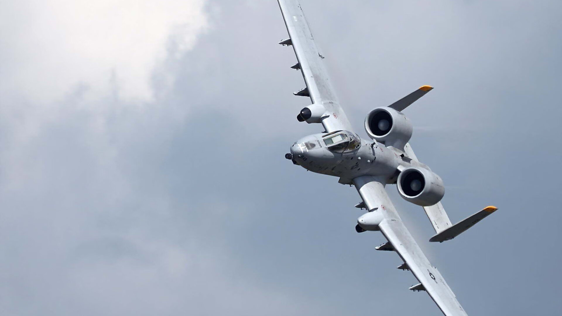 法比尼奥双助攻撕碎铁桶阵，曼城战术革命击溃洪都拉斯式防守